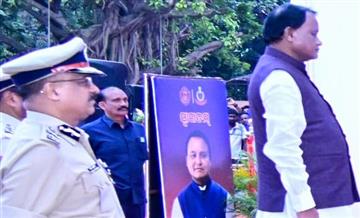 Bisforana:Chief-Minister-donates-425-two-wheelers-to-Commissionerate-Police